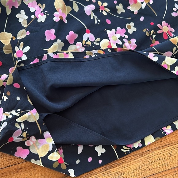 CABI Charm Blouse Black Floral Limited Edition Flawless Large - Picture 10 of 13